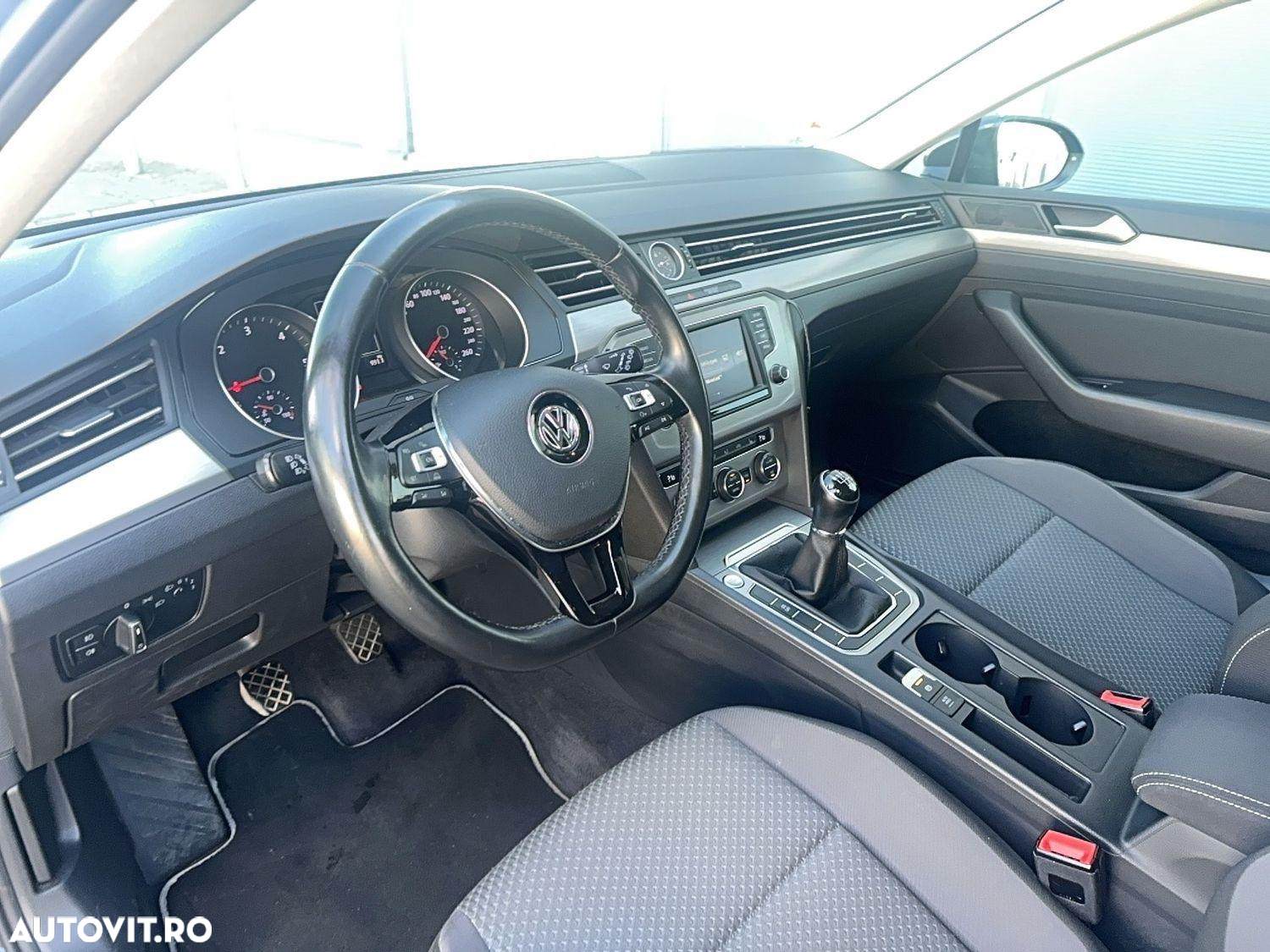 Volkswagen Passat Variant 2.0 TDI (BlueMotion Technology) Highline - 3