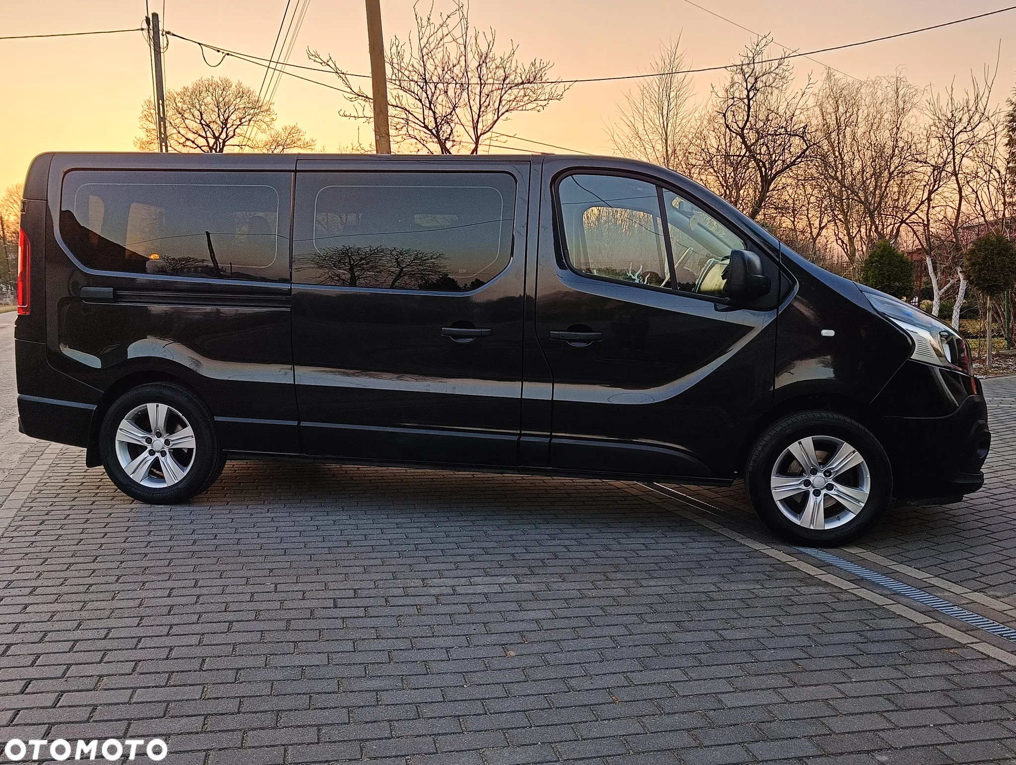 Renault Trafic ENERGY dCi 125 Grand Combi Expression - 4