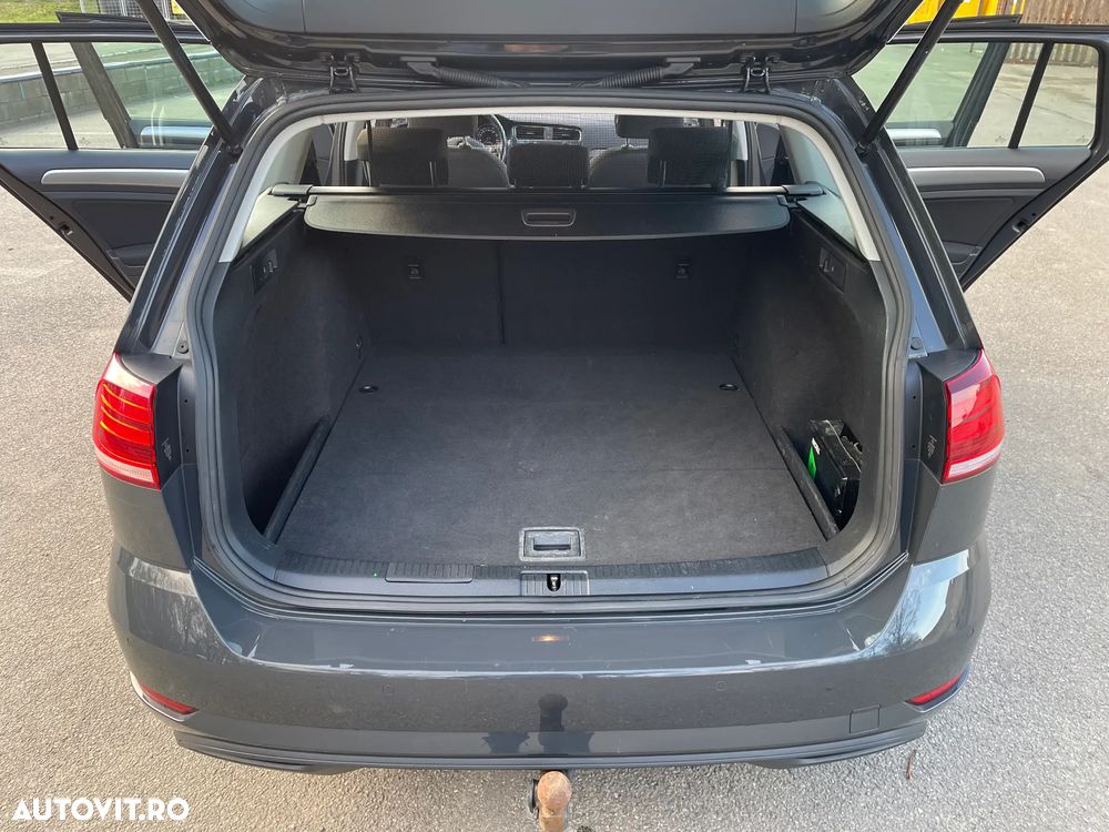 Volkswagen Golf - 16