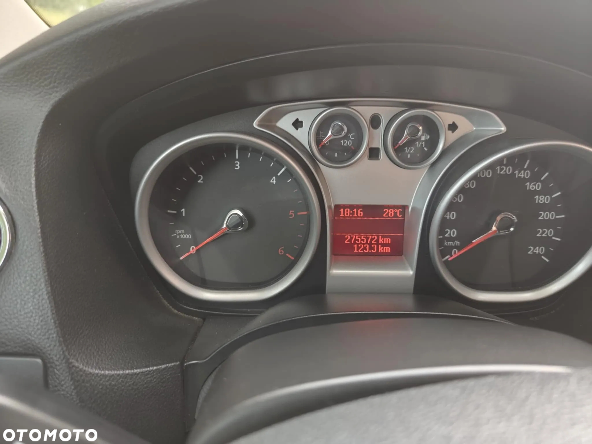 Ford Focus 1.8 TDCi Ambiente - 6