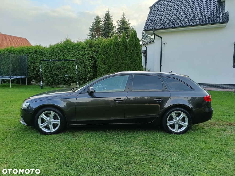 Audi A4 Avant 2.0 TDI DPF quattro S tronic Attraction - 2