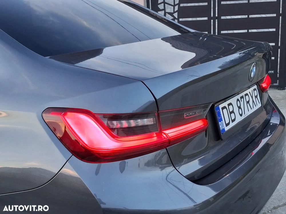 BMW Seria 3 320d Aut. - 26