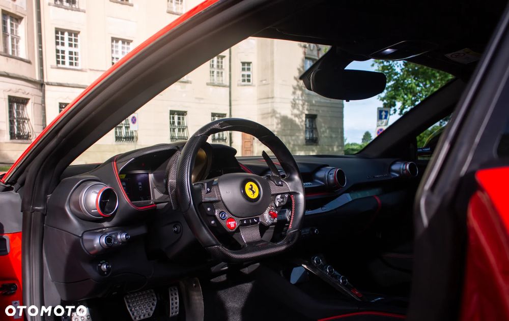 Ferrari 812 Superfast - 9