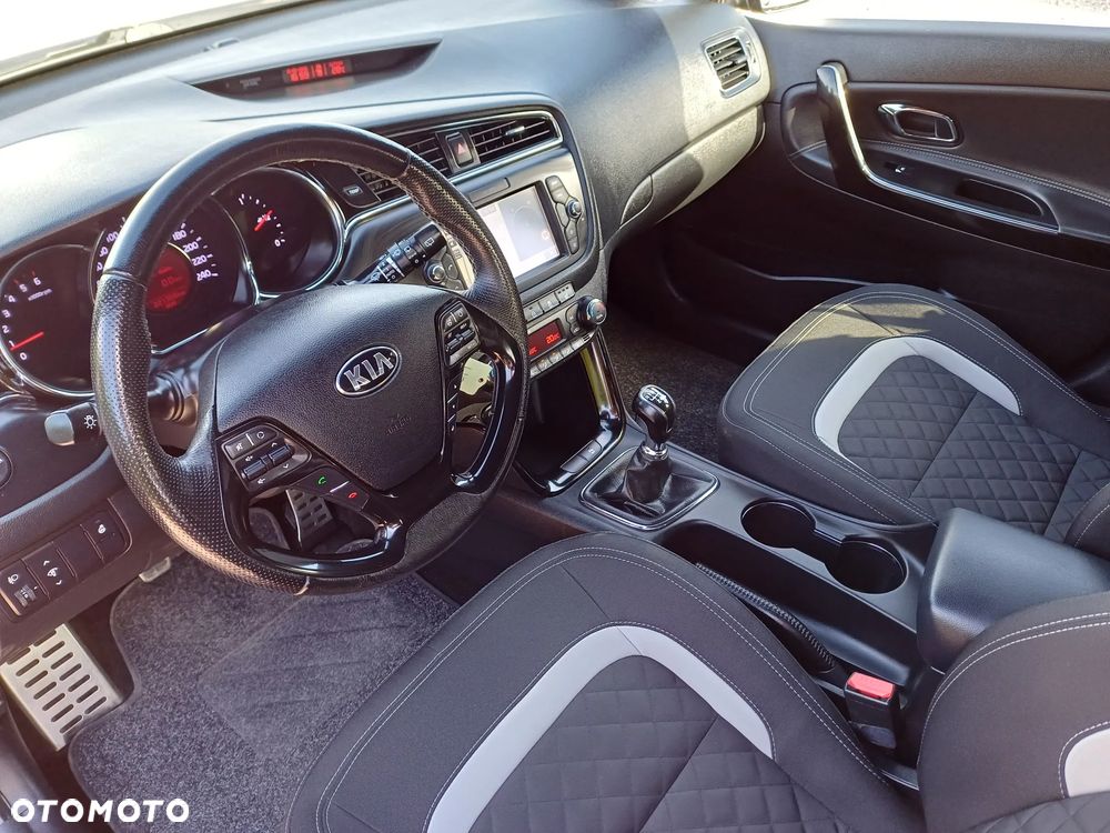 Kia Ceed 1.6 CRDi GT Line - 13