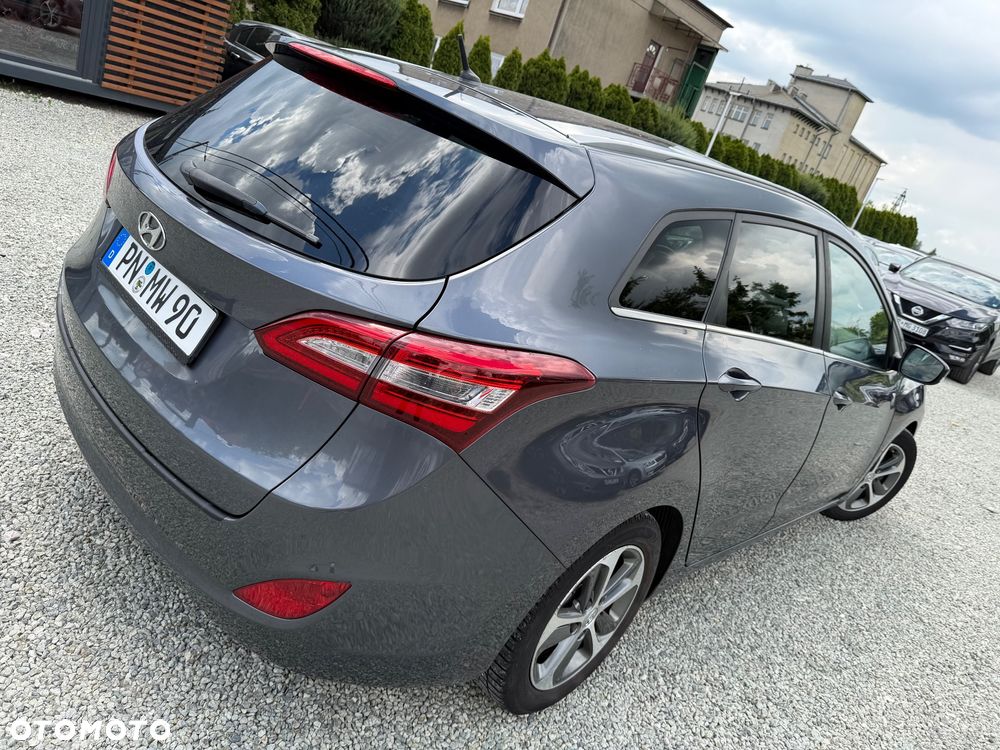 Hyundai i30 blue 1.6 GDI Trend - 22
