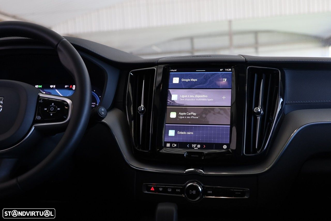 Volvo XC 60 2.0 T6 PHEV Ultimate Dark AWD - 12