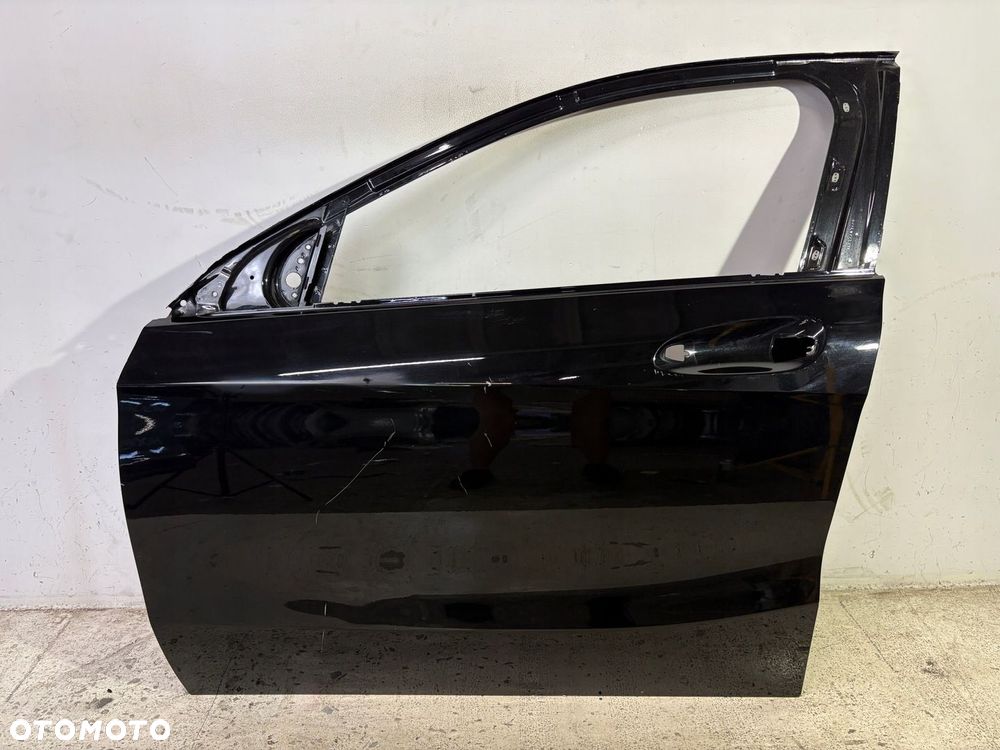 DRZWI PRZEDNIE LEWE MERCEDES A KLASA W176