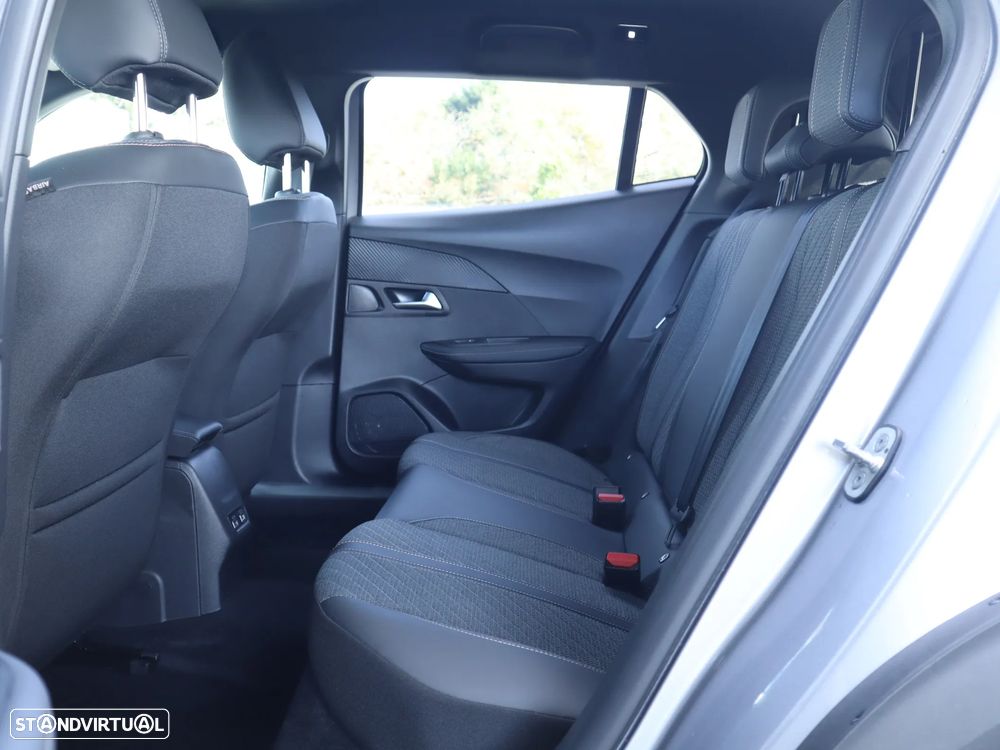 Peugeot e-2008 50 kWh Allure - 25