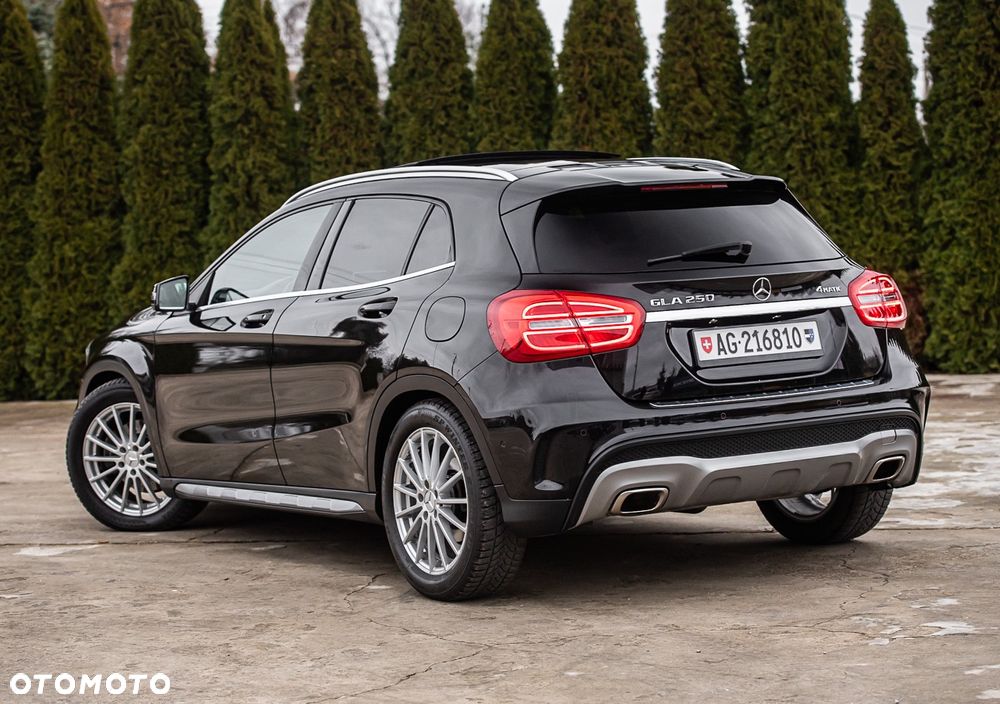 Mercedes-Benz GLA 250 4Matic 7G-DCT AMG Line - 11