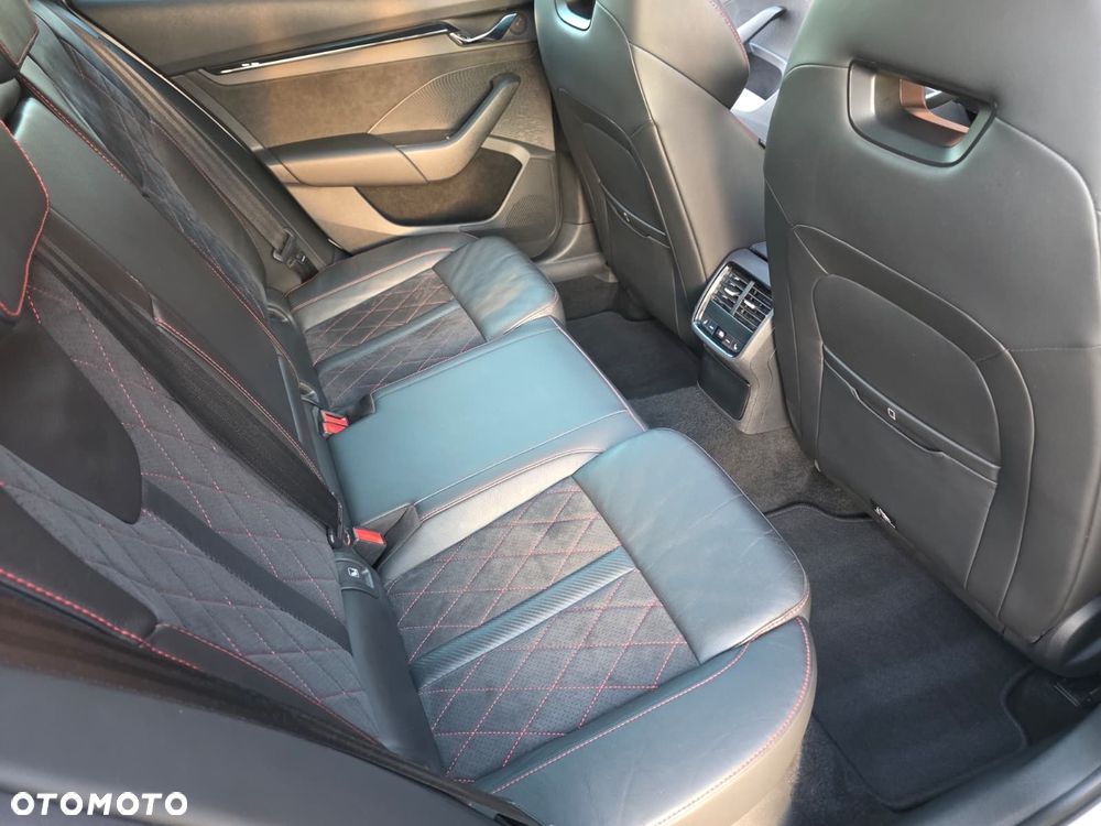 Skoda Octavia 2.0 TDI 4x4 RS DSG - 10