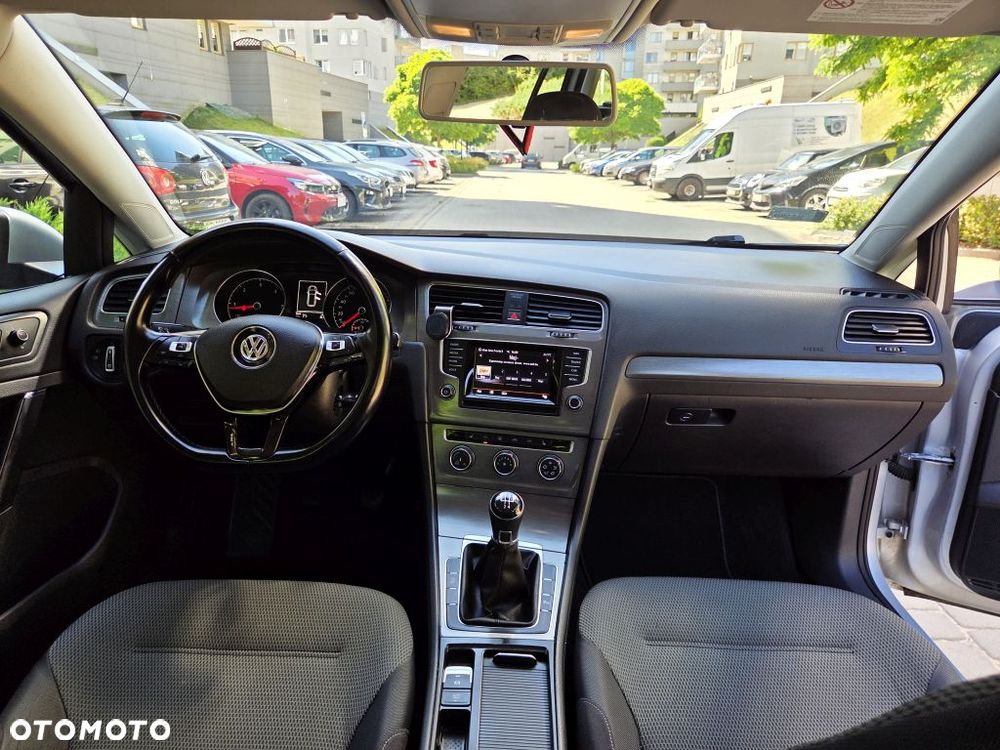 Volkswagen Golf 1.6 TDI BMT Comfortline - 26