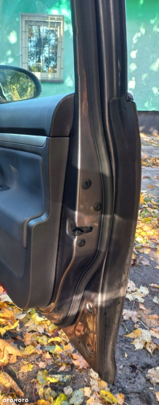 DRZWI PRZEDNIE PRAWE VW JETTA V LD7X - 5