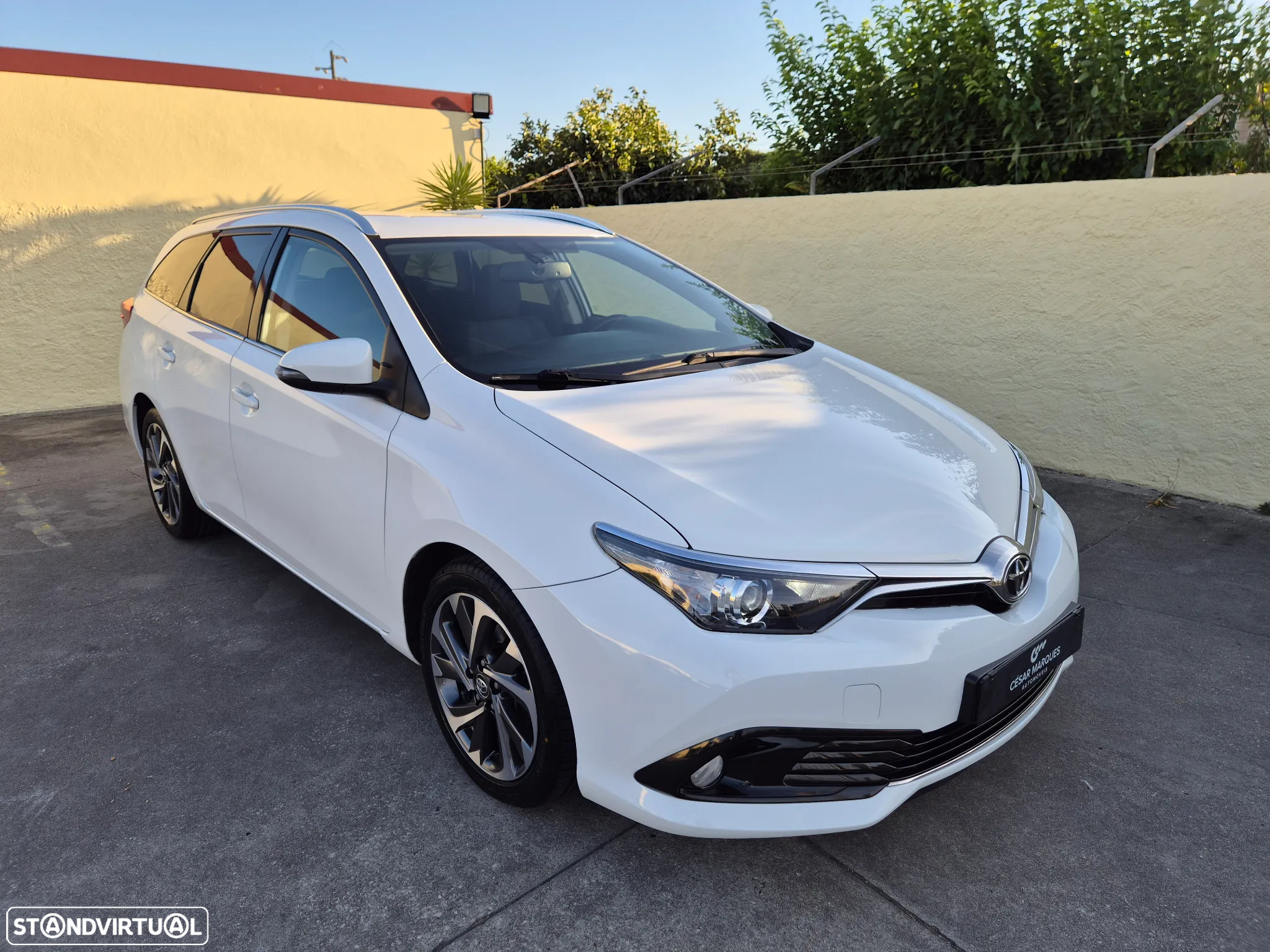 Toyota Auris Touring Sports 1.6 D-4D Comfort P.Techno+P.Sport - 10