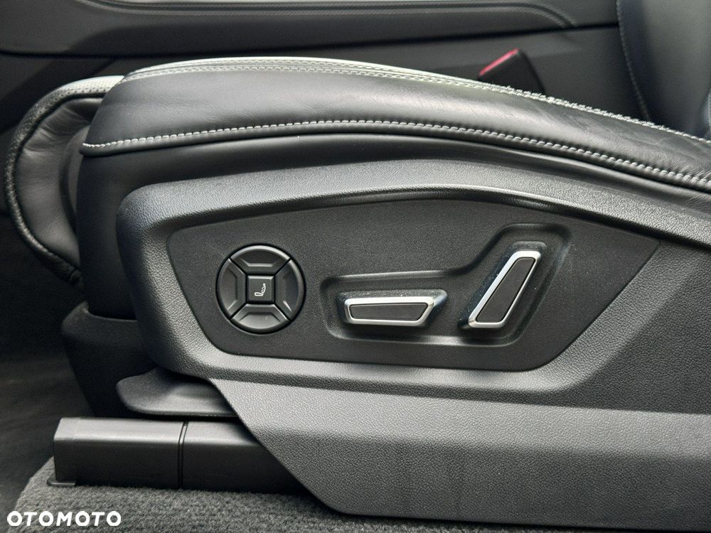 Audi Q8 - 30