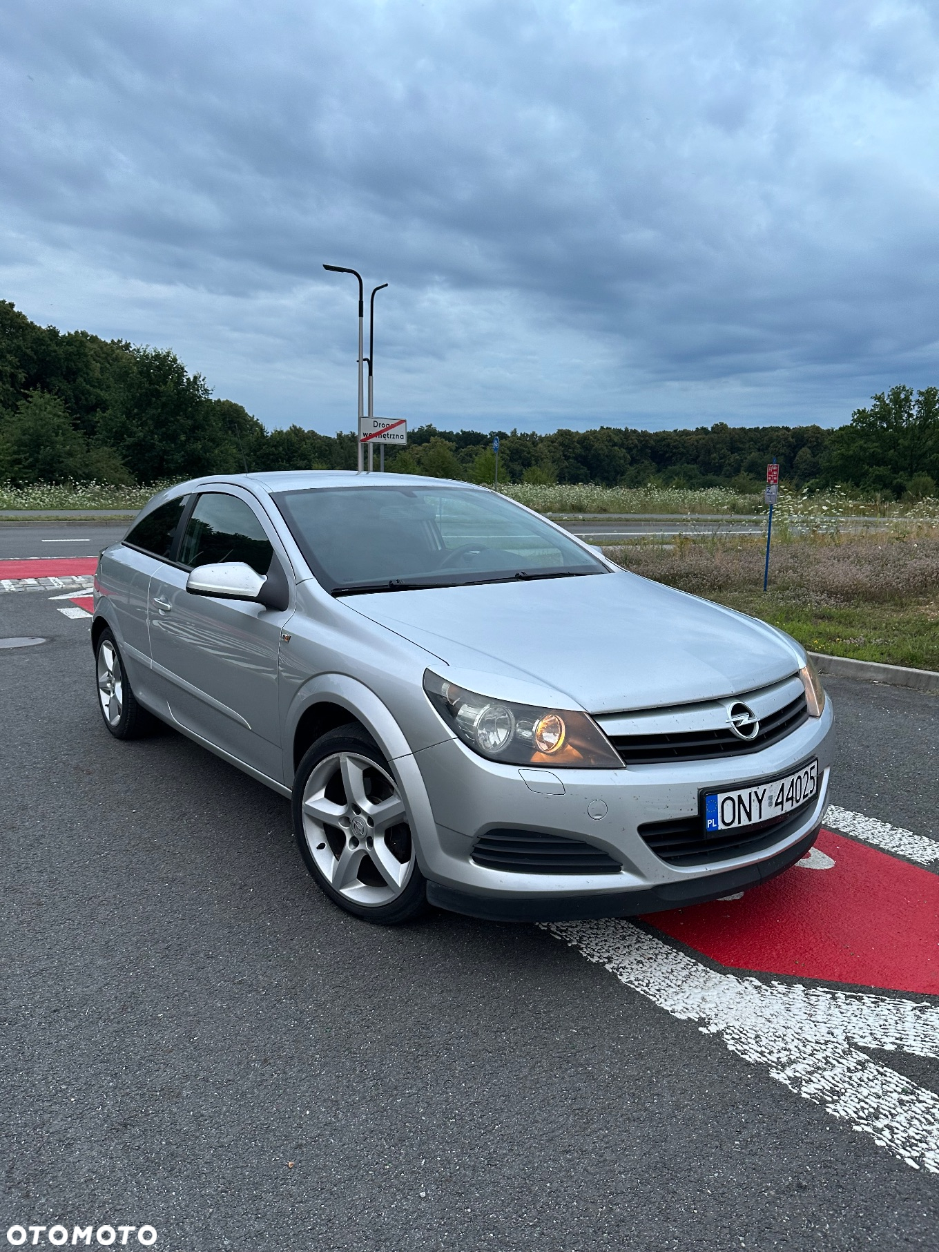 Opel Astra GTC 1.6 - 3