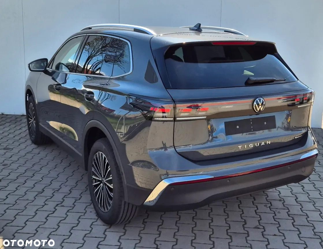 Volkswagen Tiguan 2.0 TSI 4Mot Elegance DSG - 5