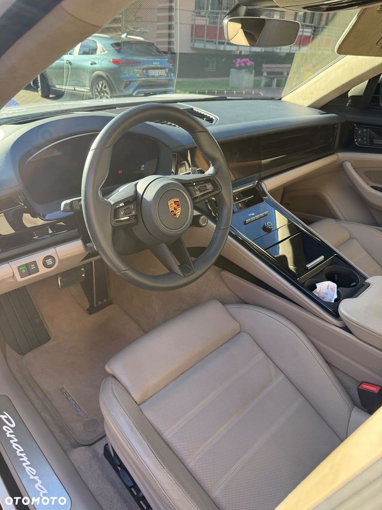Porsche Panamera 4 - 10