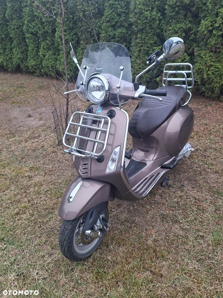 Piaggio Vespa - 2
