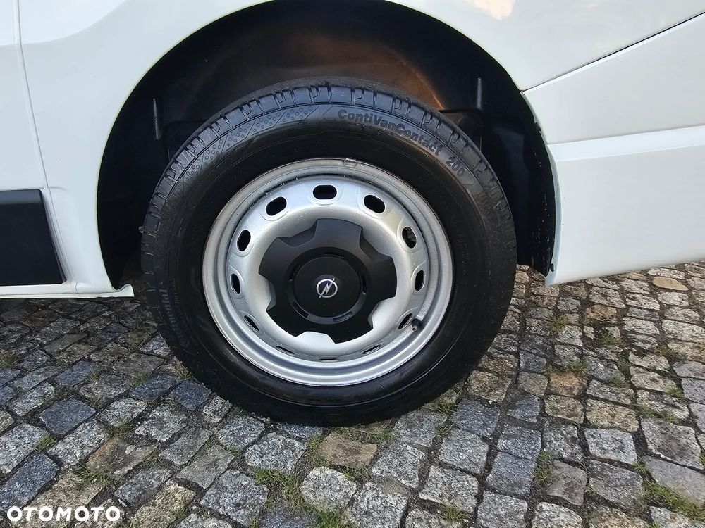 Opel Vivaro - 14