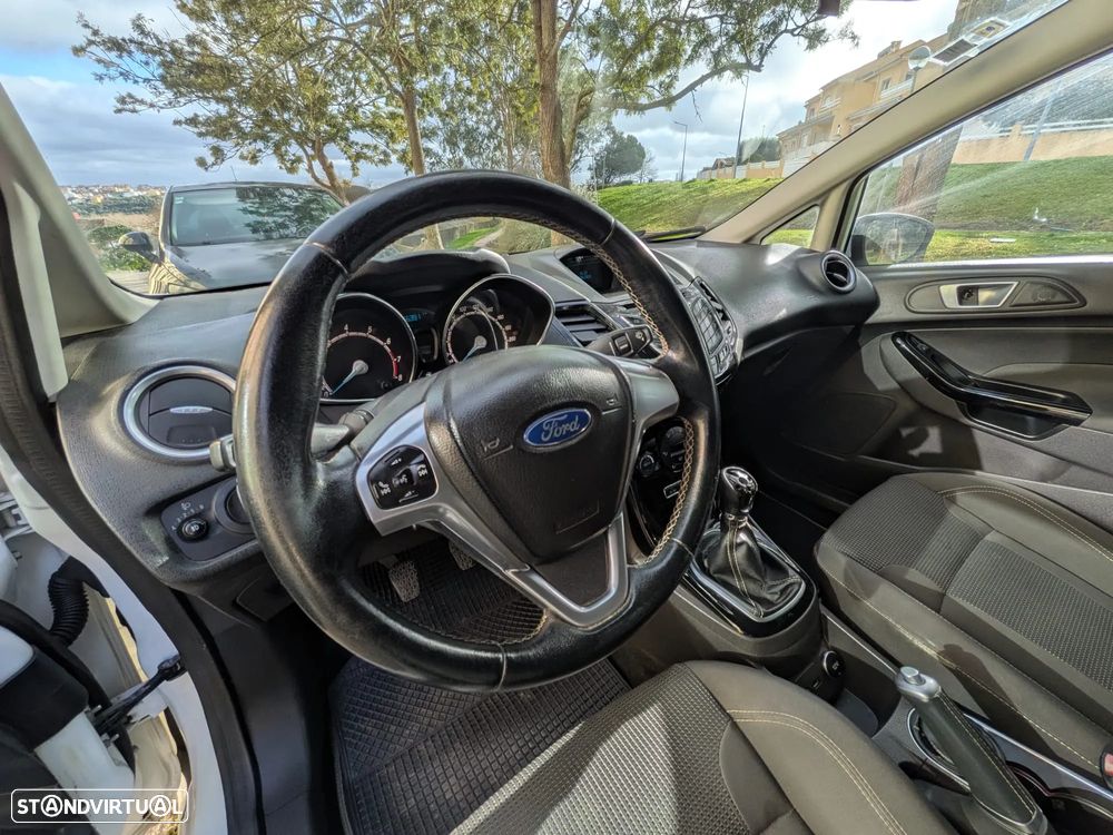 Ford Fiesta 1.0 T EcoBoost Titanium - 16