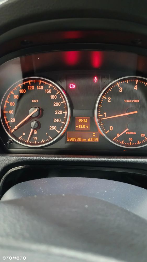 BMW Seria 3 320i - 11