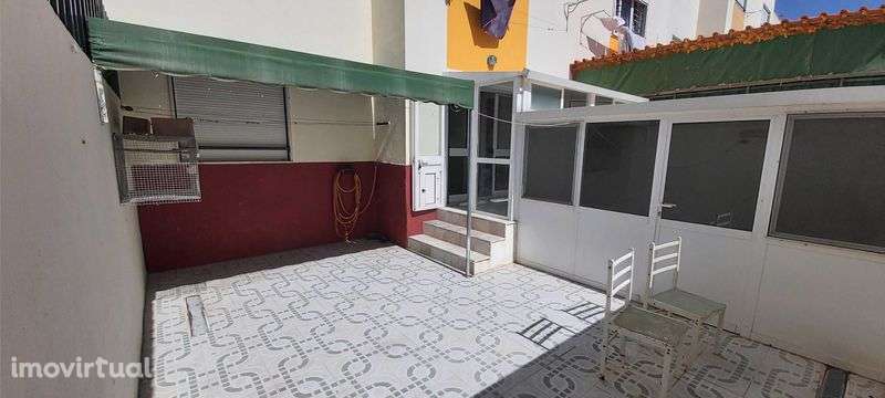 T2 Moita com Quintal - Grande imagem: 4/11