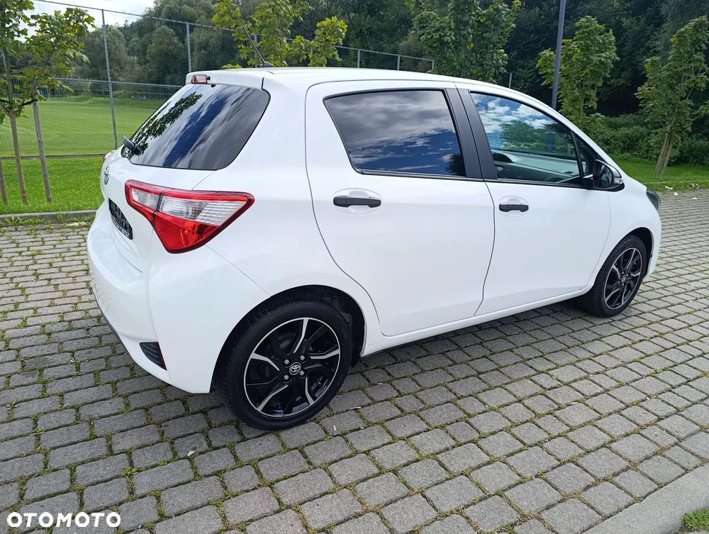 Toyota Yaris 1.0 Premium - 7
