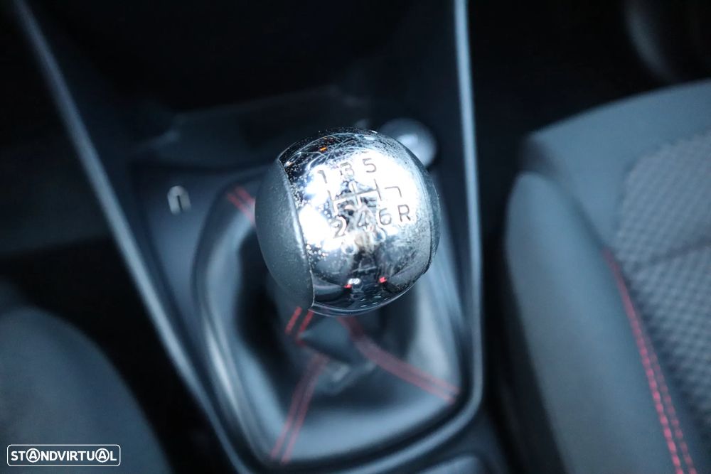 Ford Fiesta 1.0 EcoBoost ST-Line - 29