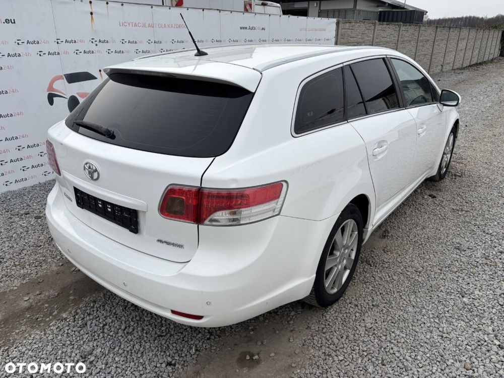 Toyota Avensis 2.0 D-4D Sol - 4
