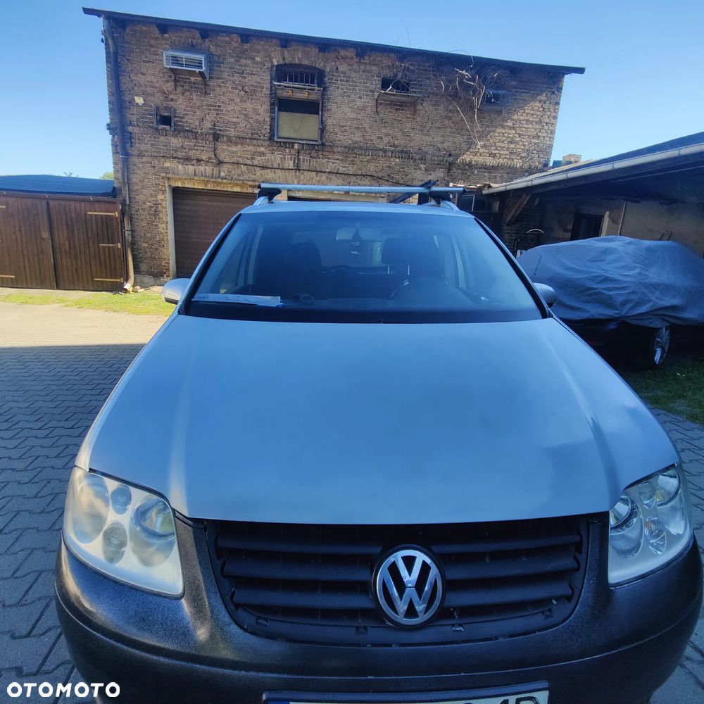 Volkswagen Touran 2.0 TDI DPF Highline - 2