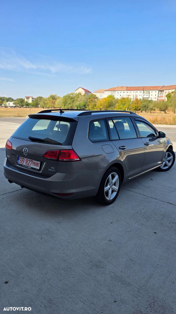 Volkswagen Golf - 2