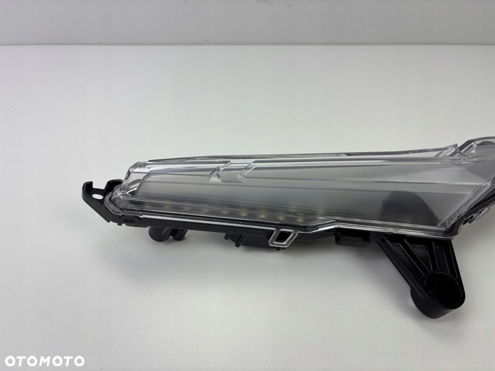 Lampa LED lewy przód Can-Am Maverick R 2024- Oryginał - 9