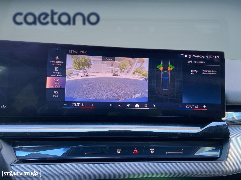 BMW 520 d Pack Desportivo M - 11