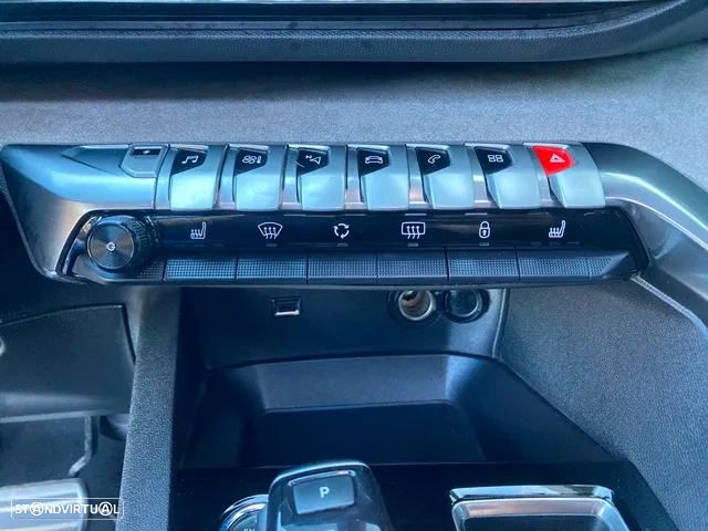 Peugeot 3008 1.6 Hybrid4 GT e-EAT8 - 35