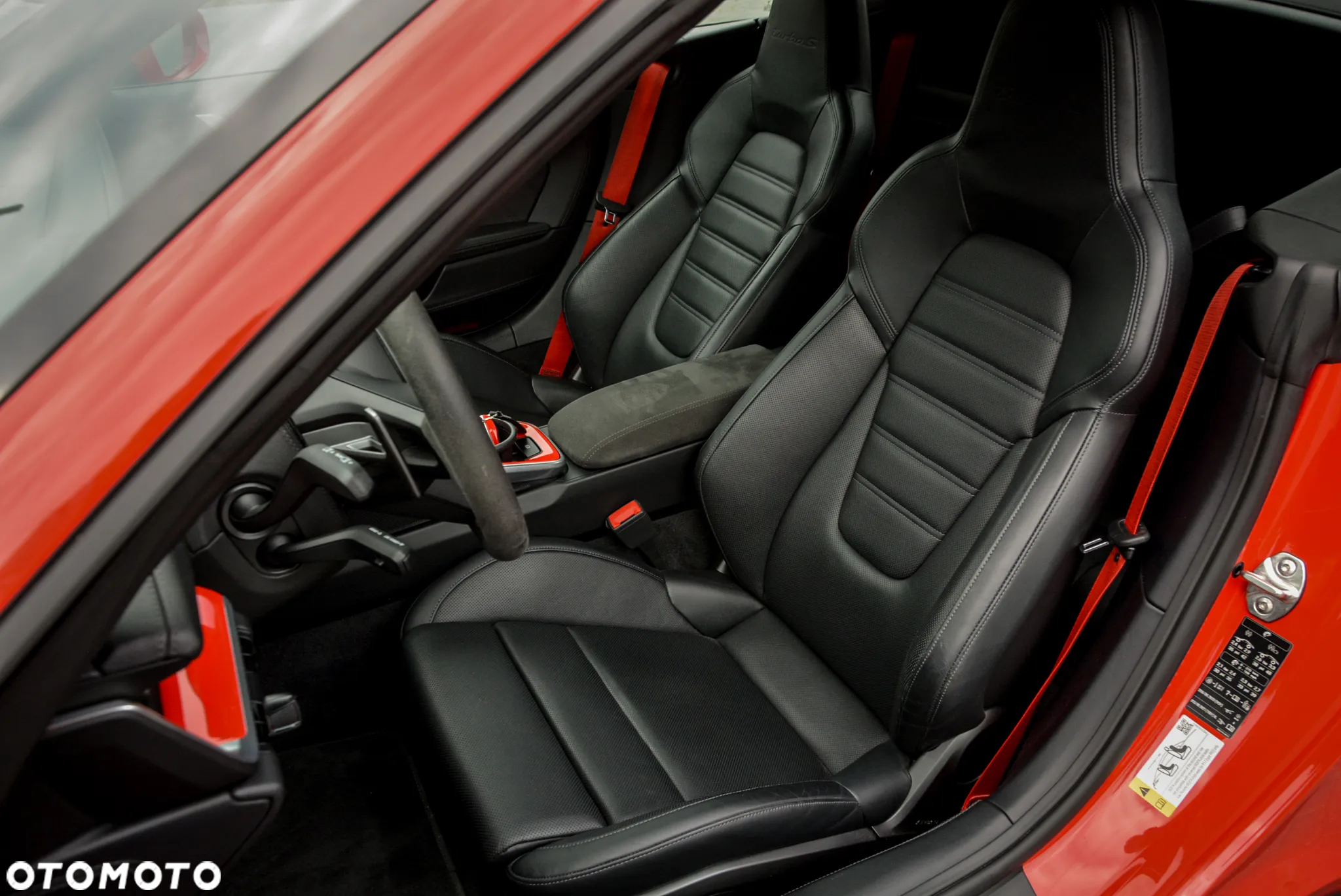 Porsche 911 Carrera Turbo S Cabrio - 17