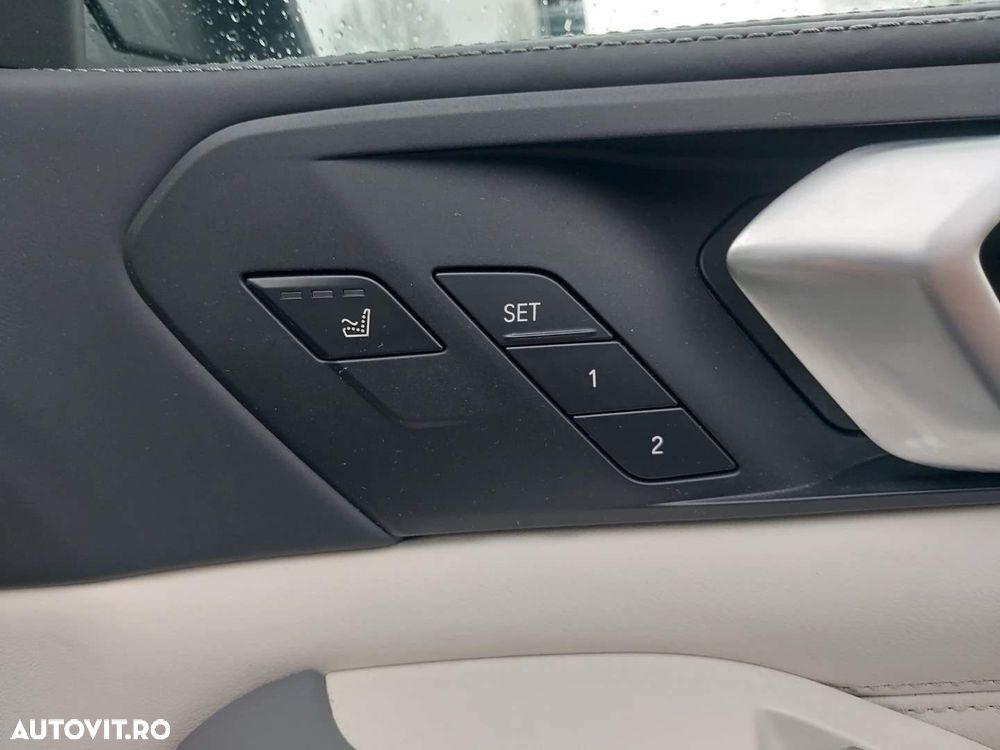 BMW X7 M60i xDrive AT MHEV - 15