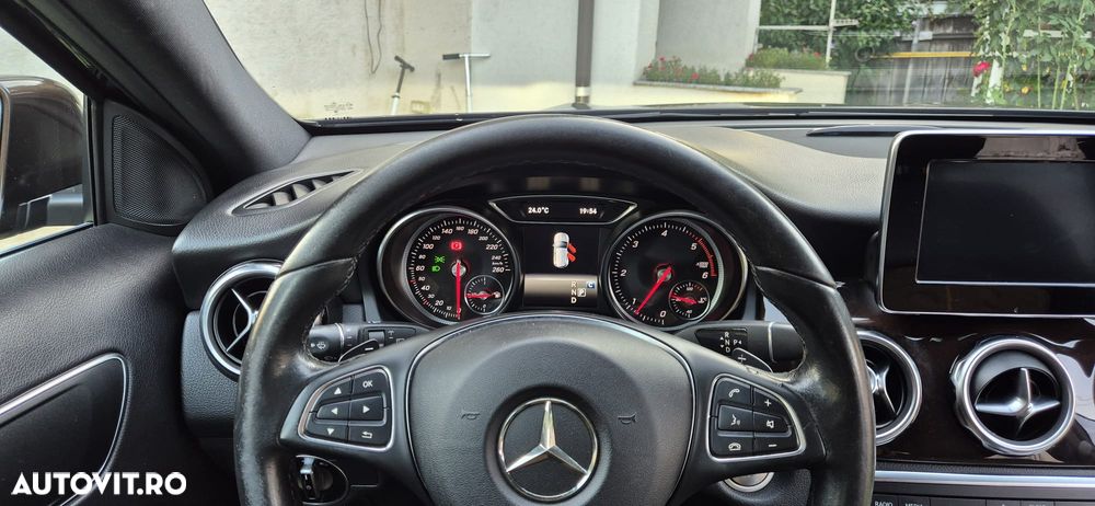 Mercedes-Benz GLA 200 d 4MATIC Aut. - 7
