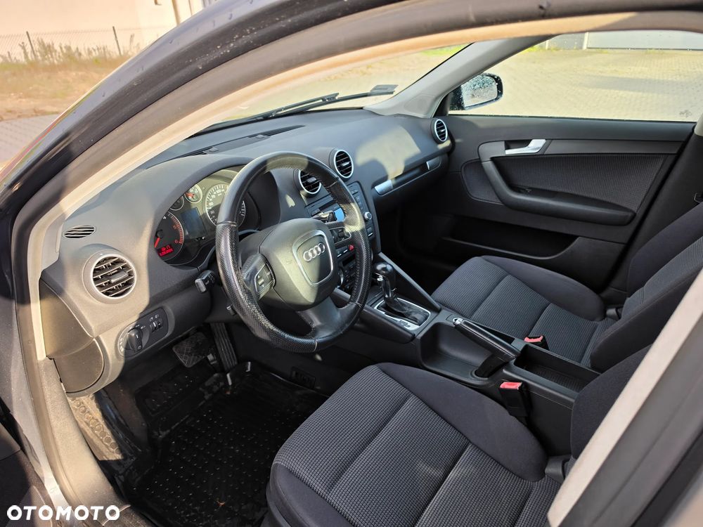 Audi A3 Sportback 2.0 TDI DPF (DSG) S tronic Ambition - 9