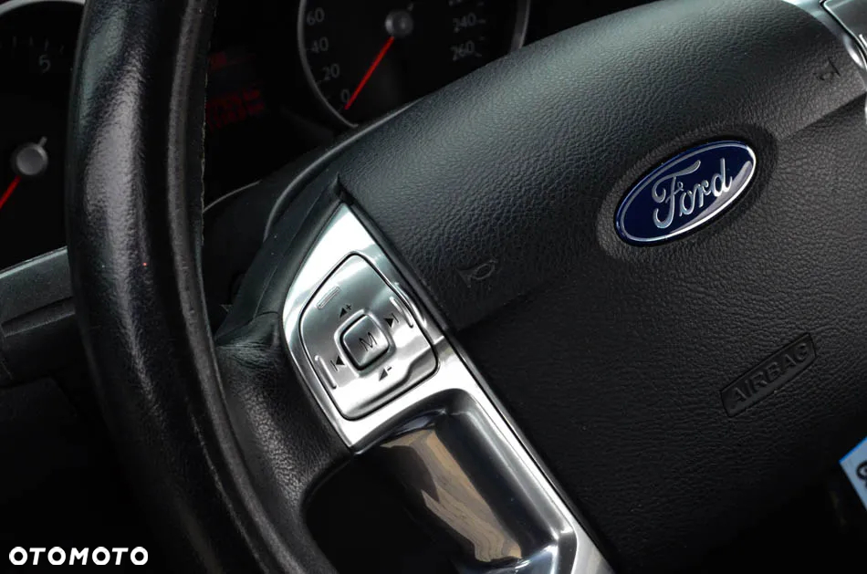 Ford Galaxy 2.0 Business Edition - 34