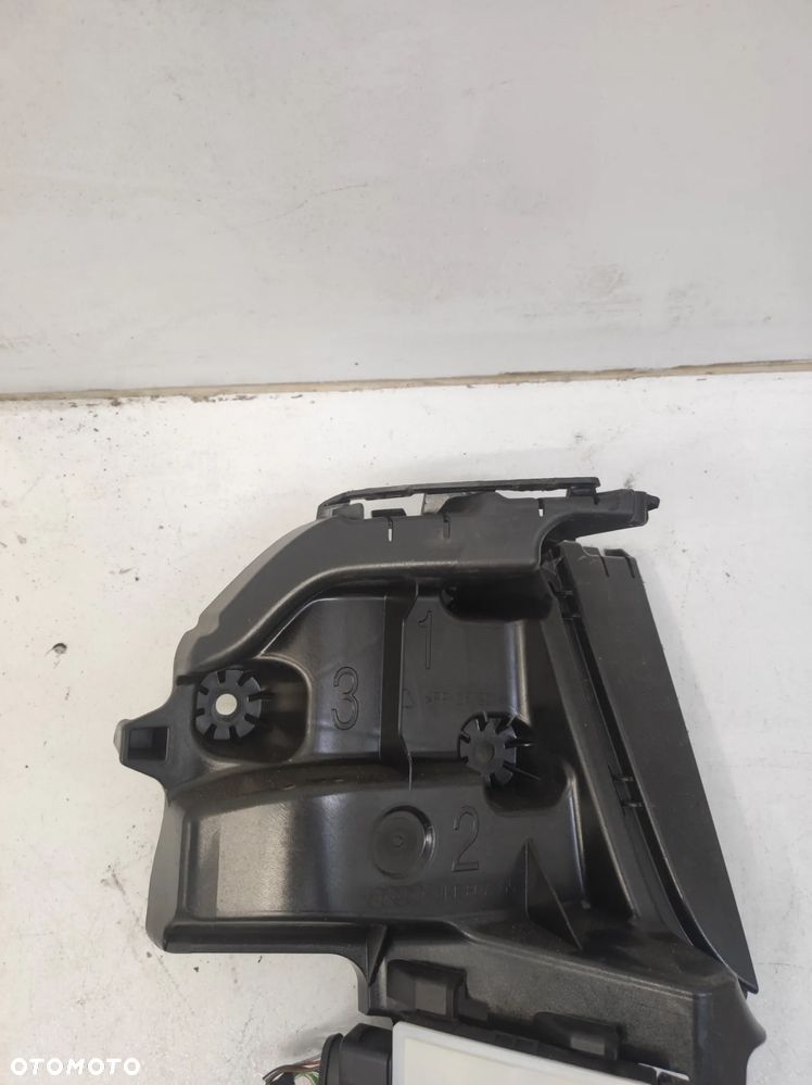 Radar sensor moduł asystent zmiany pasa ruchu lewy tył Audi Q8 etron - 3