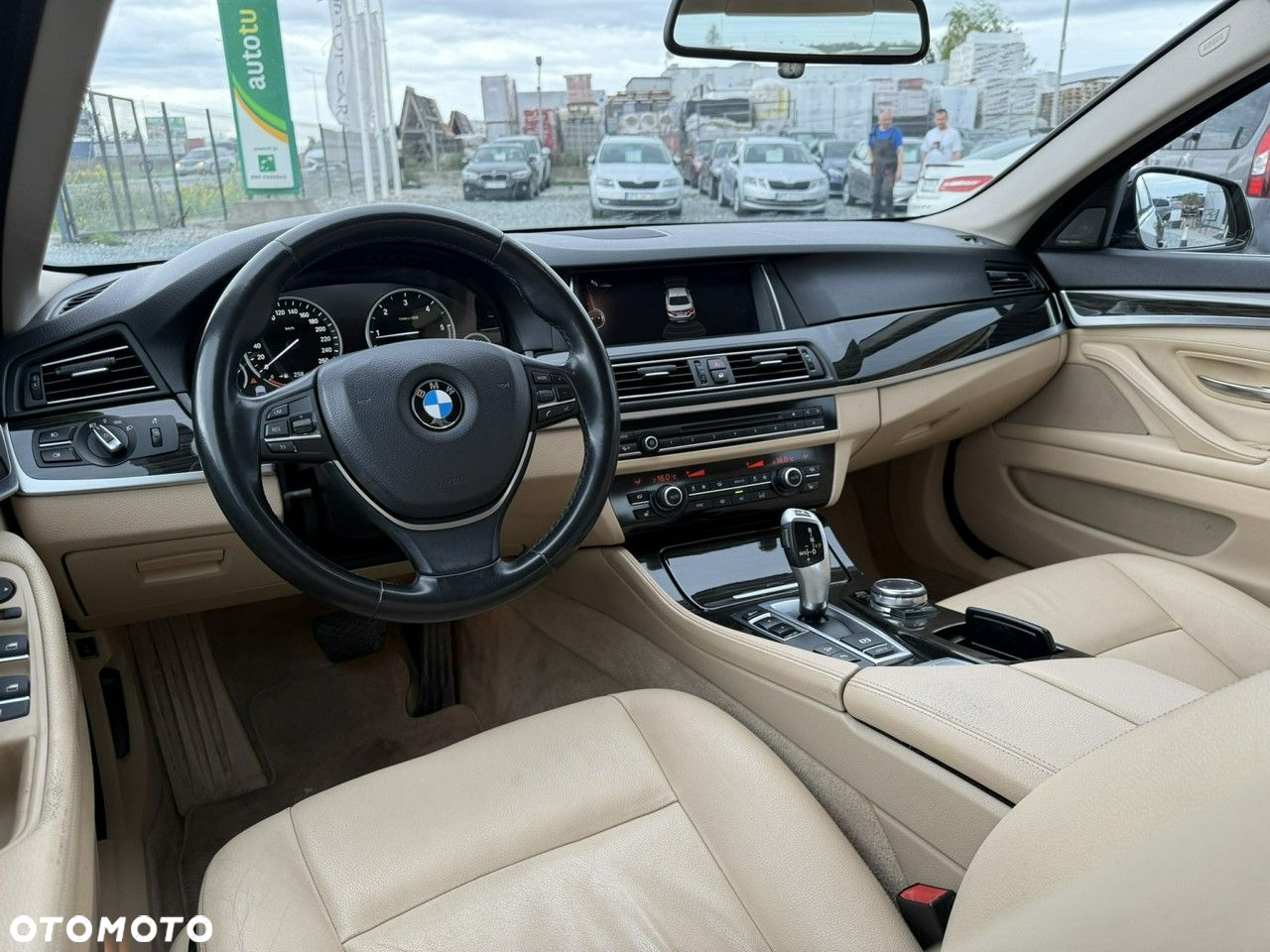 BMW Seria 5 520d xDrive Luxury Line - 11
