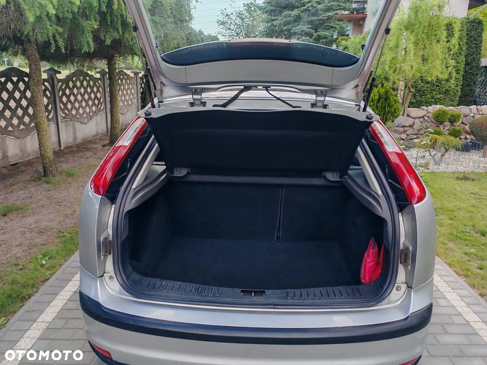 Ford Focus - 11