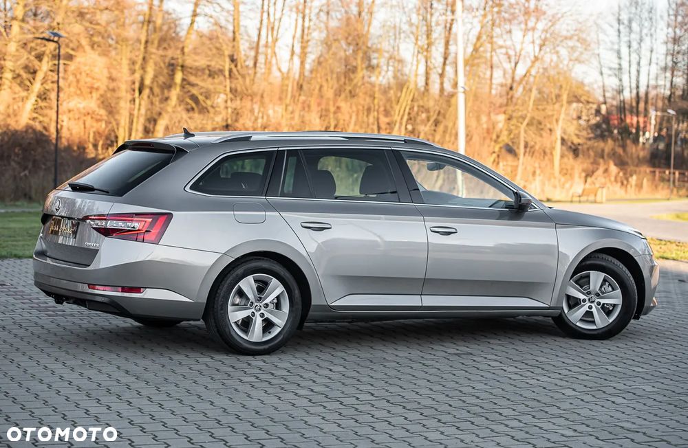 Skoda Superb Combi 2.0 TDI DSG Premium Edition - 14