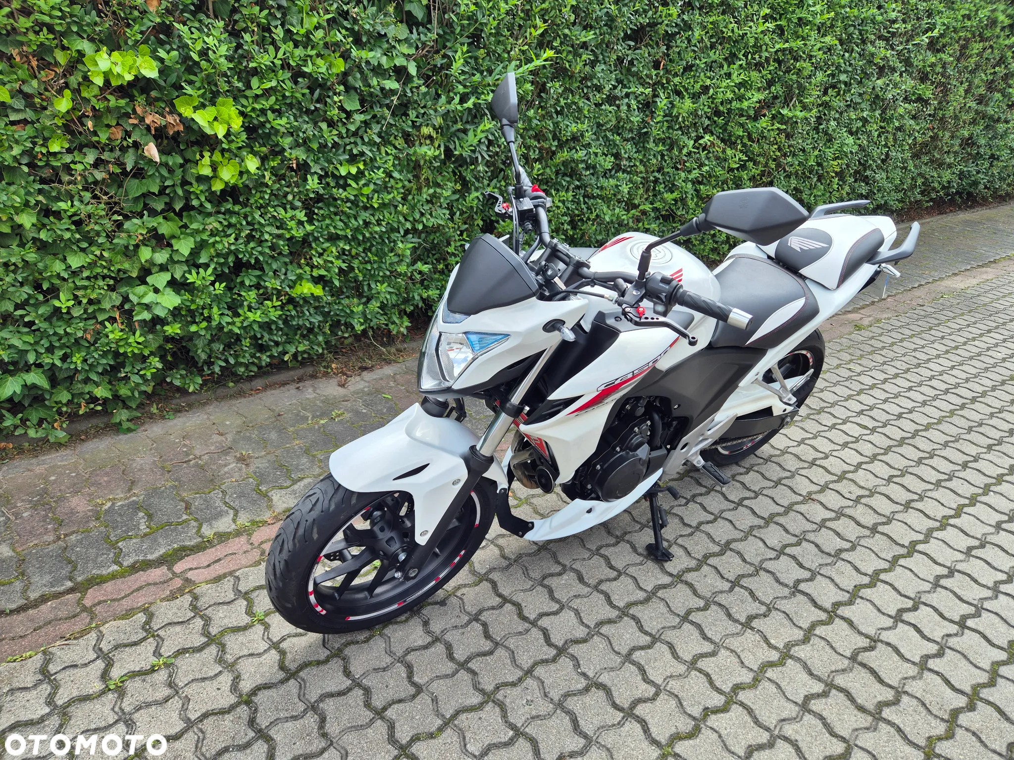 Honda CB - 16