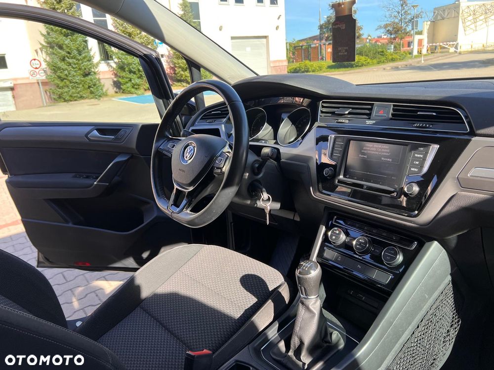 Volkswagen Touran 1.6 TDI BMT Comfortline - 20