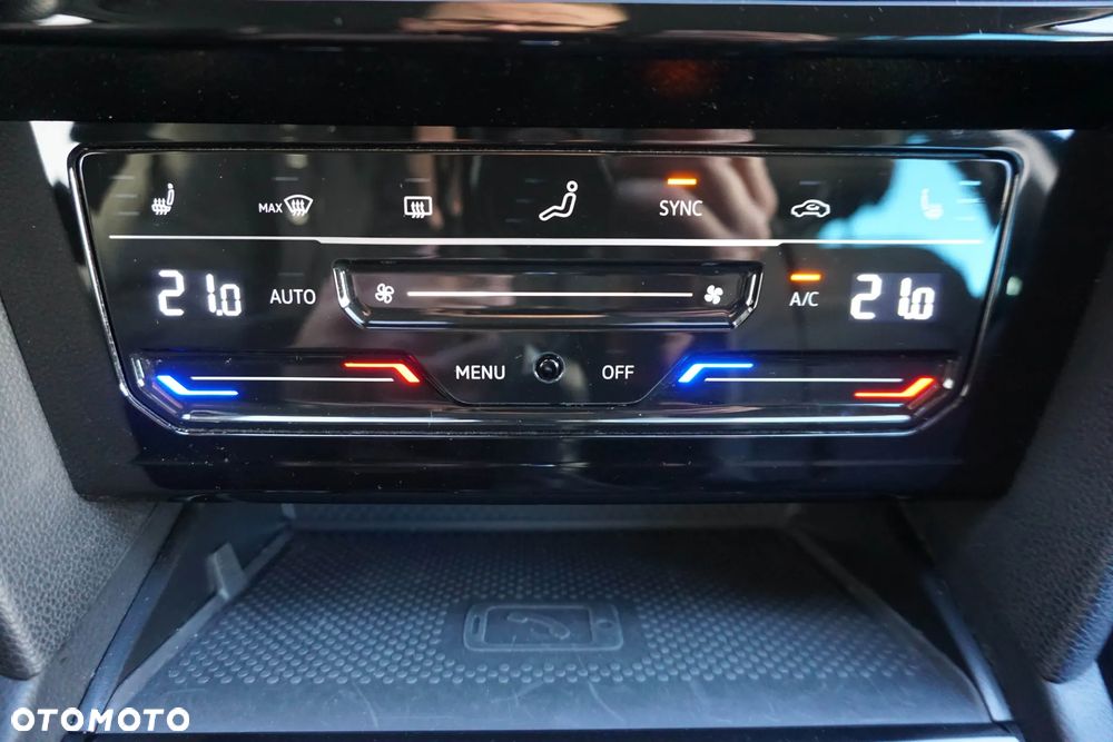 Volkswagen Passat - 18