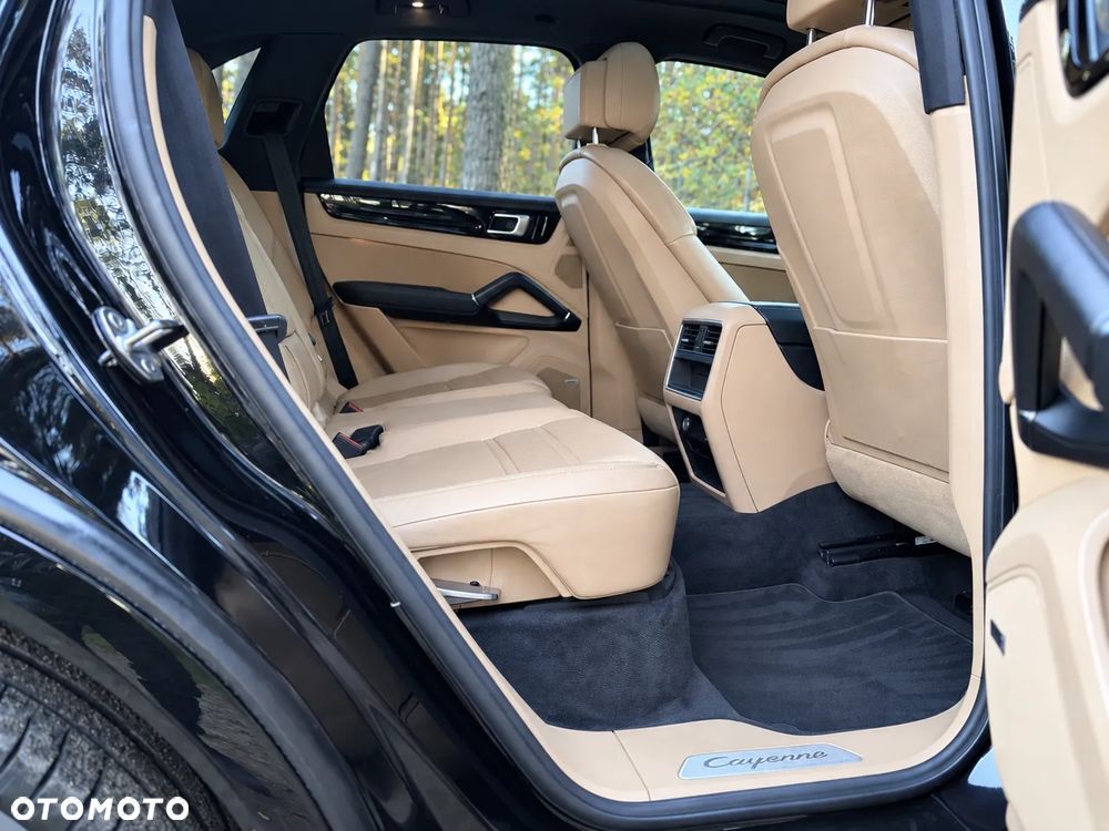 Porsche Cayenne - 14