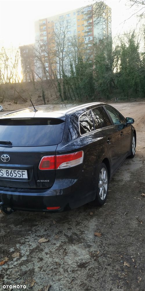 Toyota Avensis 2.2 D-4D 2010 - 3
