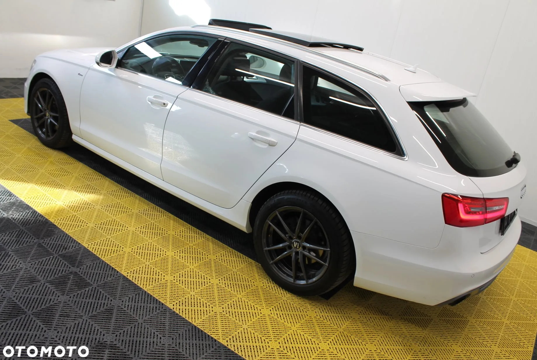 Audi A6 2.0 TDI ultra S tronic - 3