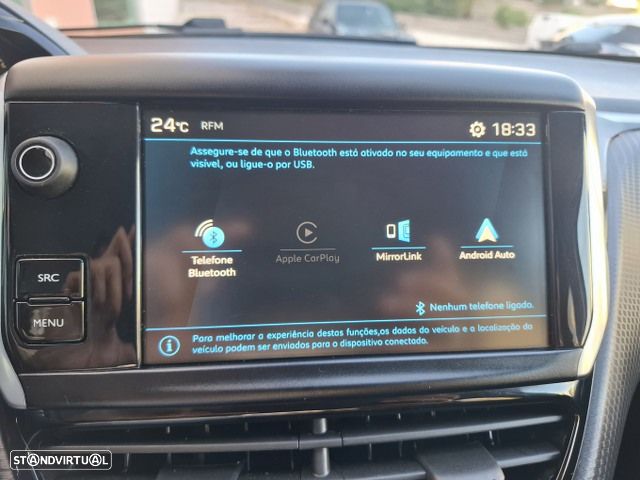 Peugeot 208 1.2 PureTech Signature - 18